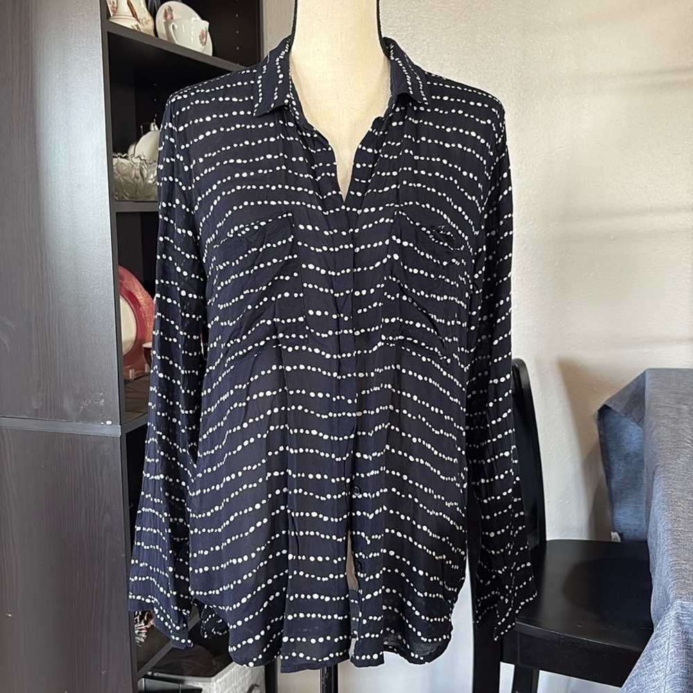 Bella Dahl long sleeve relaxed rayon hipster button down front